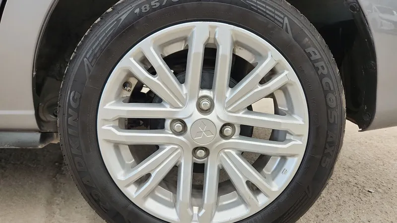 Mitsubishi Mirage G4 2023