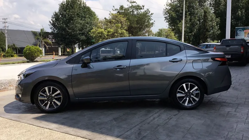 Nissan Versa 2023