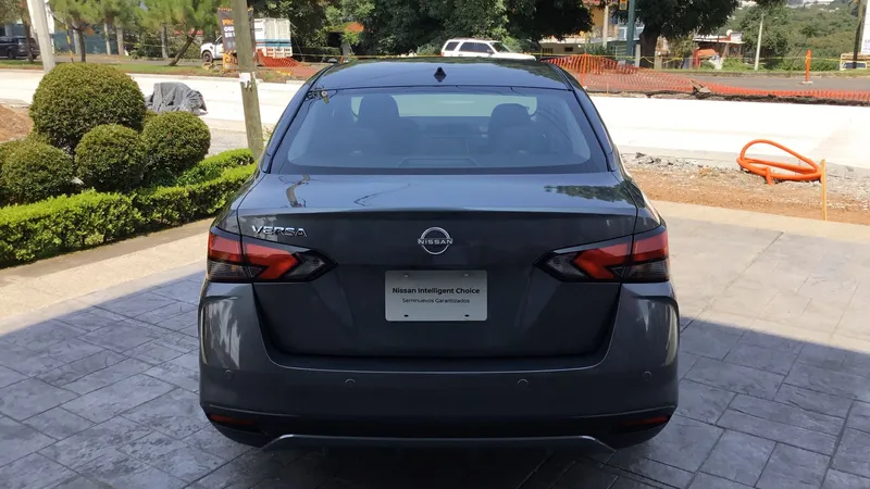 Nissan Versa 2023