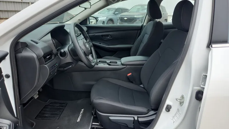 Nissan Sentra 2024