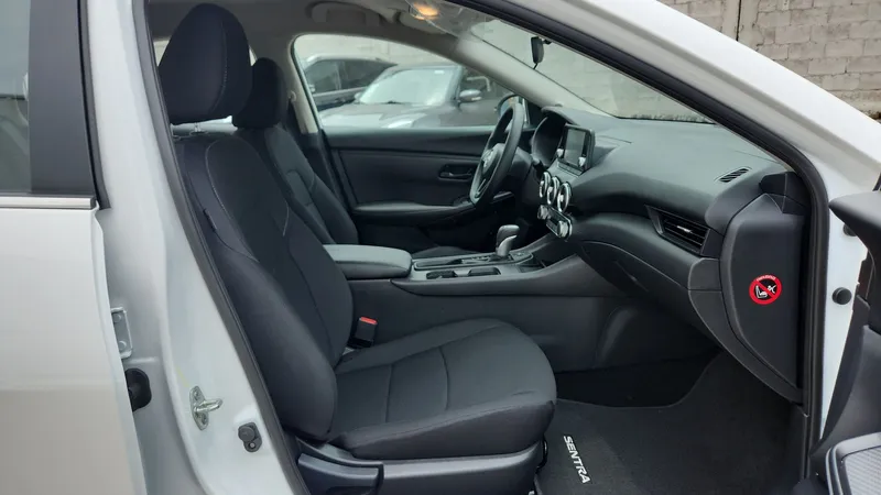 Nissan Sentra 2024