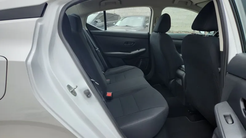 Nissan Sentra 2024