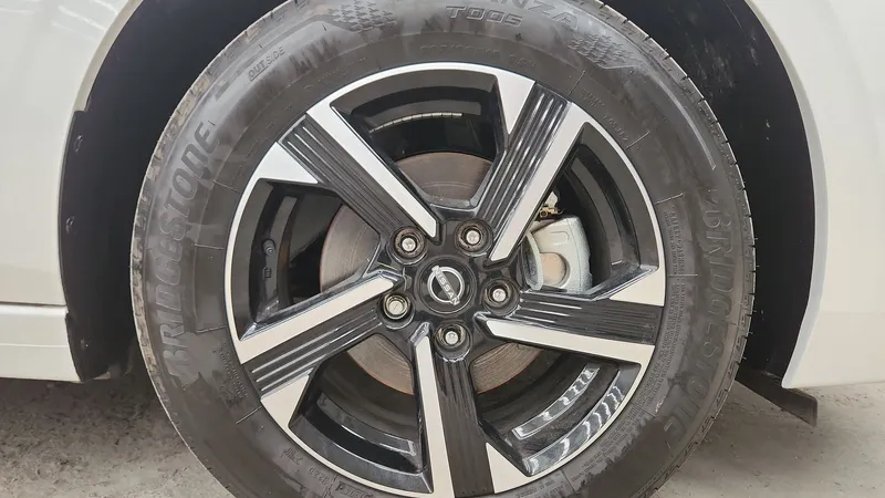 Nissan Sentra 2024