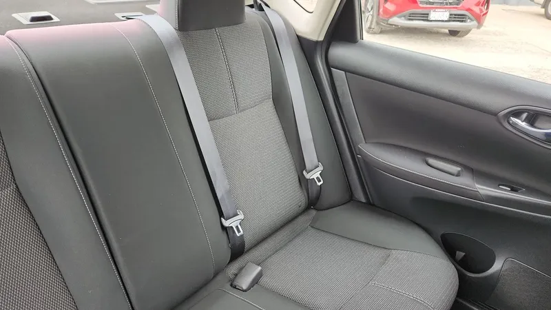 Nissan Sentra 2018