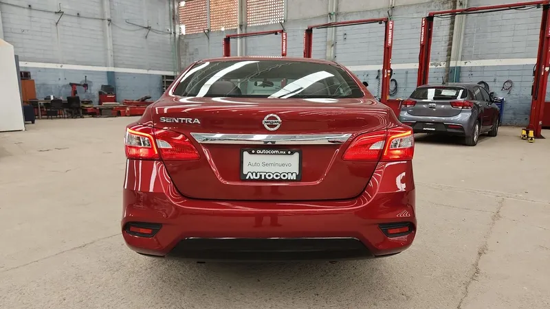 Nissan Sentra 2018