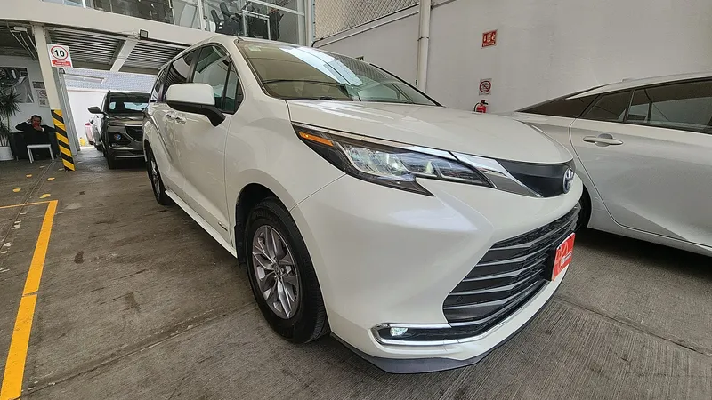 Toyota Sienna 2021