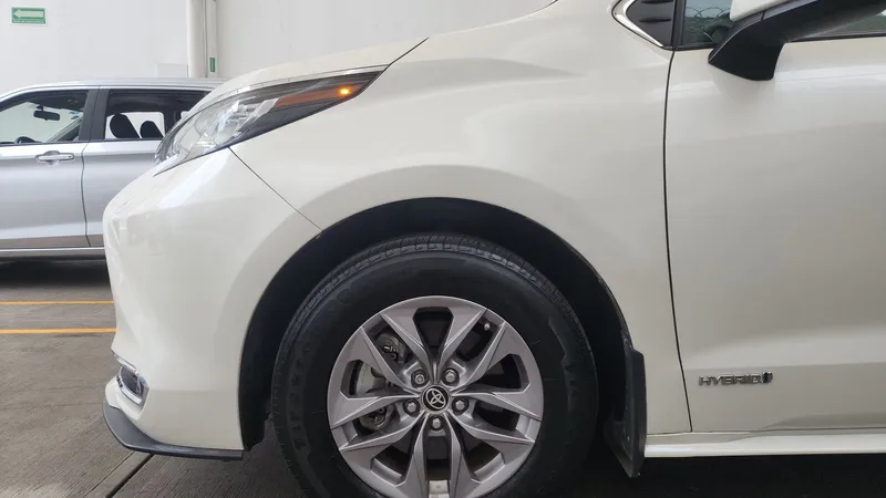 Toyota Sienna 2021