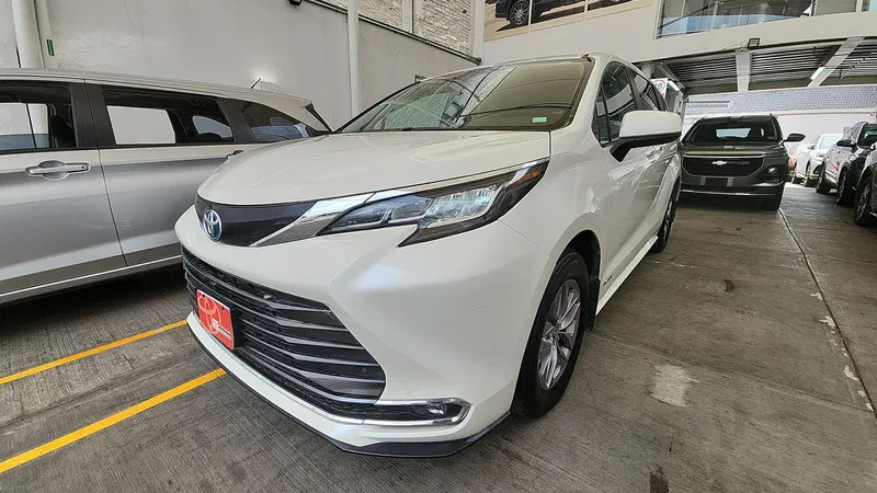 Toyota Sienna 2021