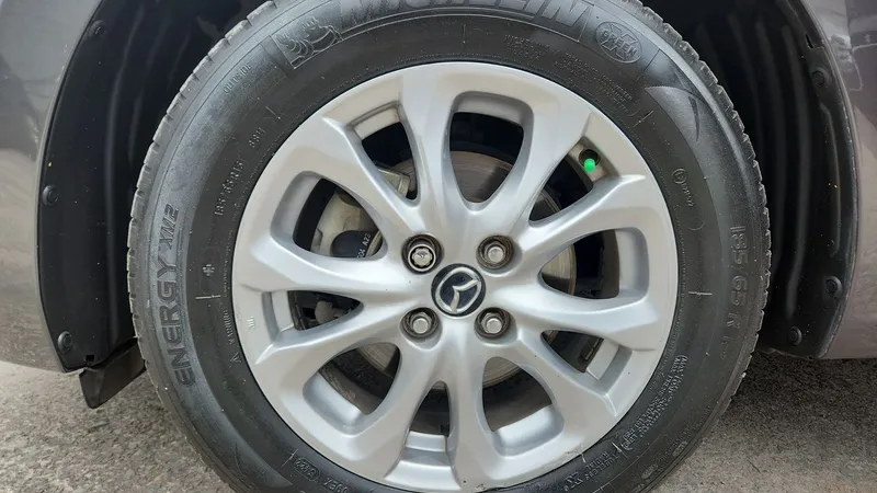 Mazda Mazda 2 2019
