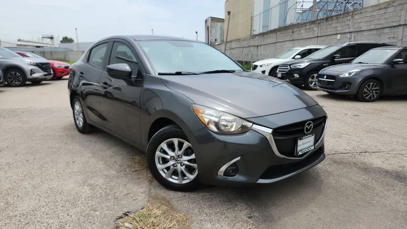 Mazda Mazda 2 2019