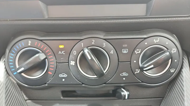 Mazda Mazda 2 2019