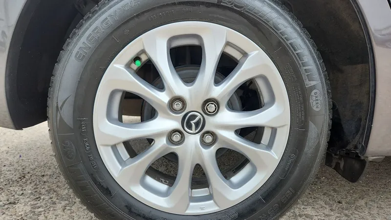 Mazda Mazda 2 2019