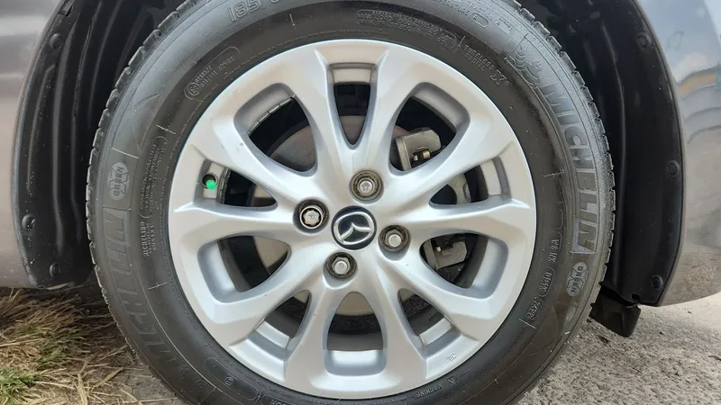 Mazda Mazda 2 2019