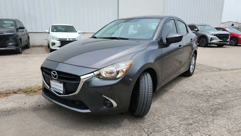Mazda Mazda 2 2019
