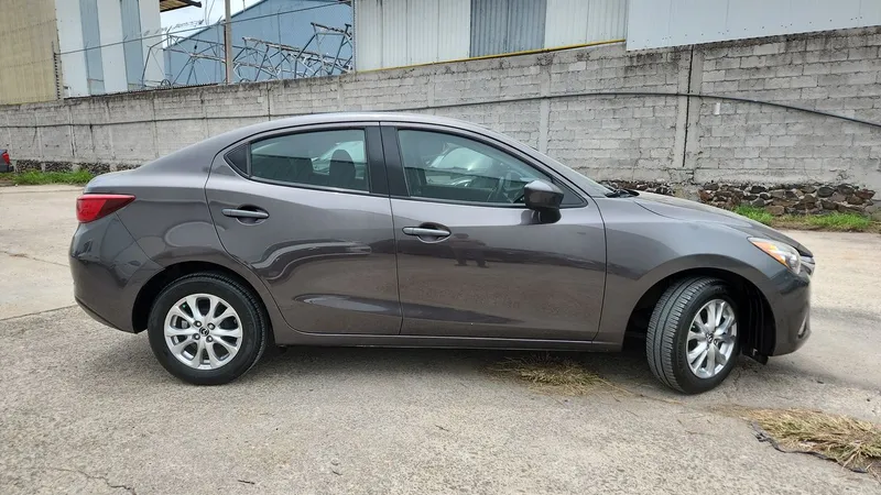 Mazda Mazda 2 2019