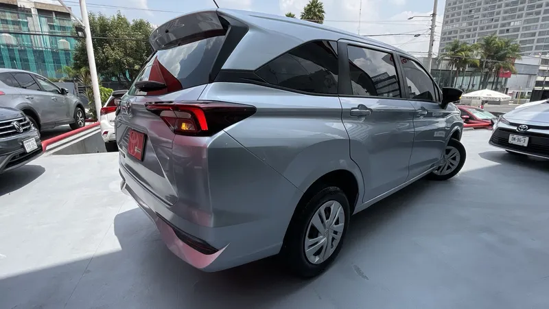 Toyota Avanza 2023