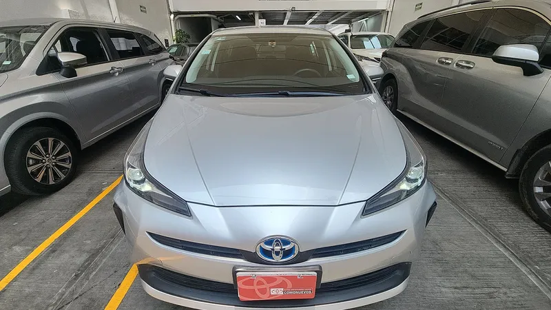 Toyota Prius 2021
