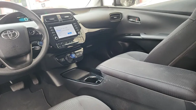 Toyota Prius 2021
