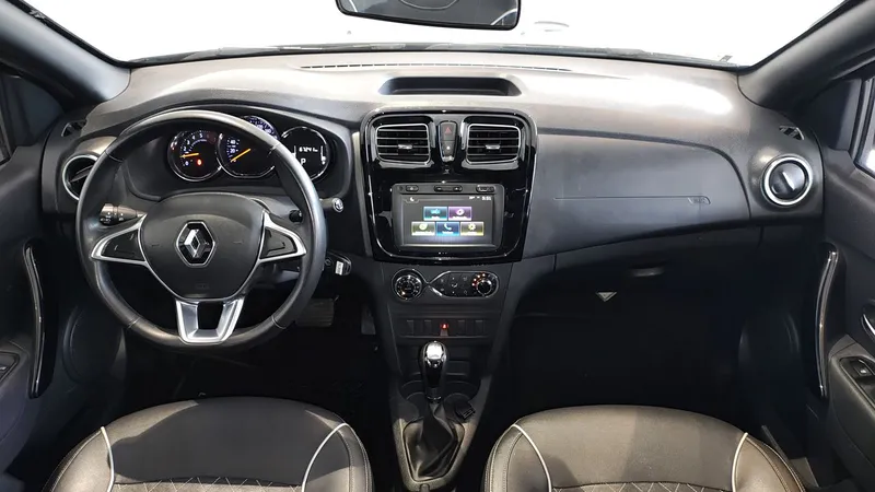 Renault Logan 2023
