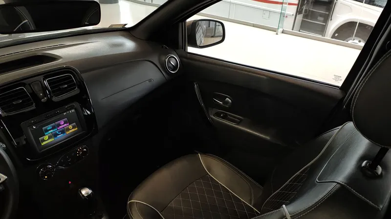 Renault Logan 2023
