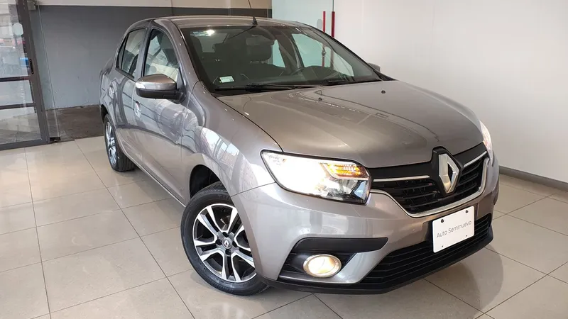 Renault Logan 2023