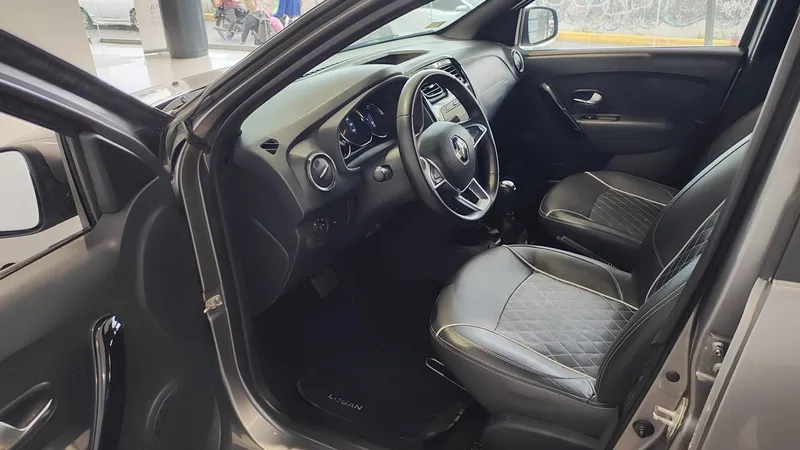 Renault Logan 2023