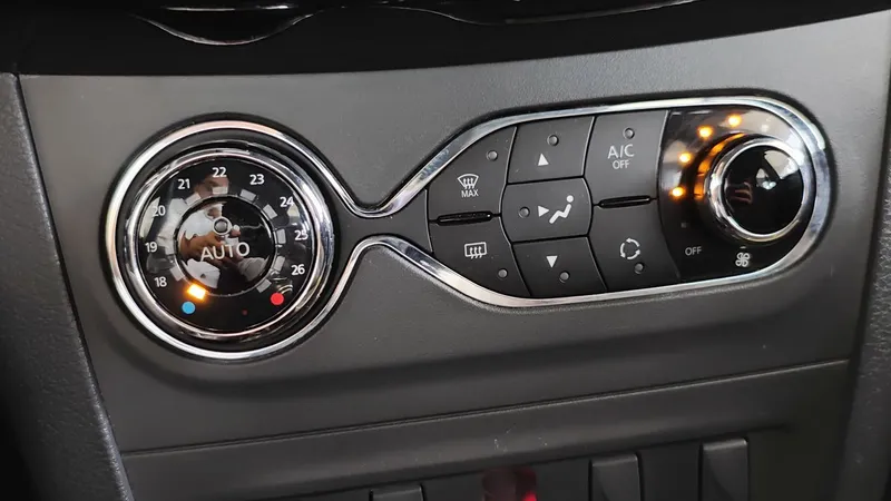 Renault Logan 2023