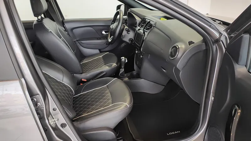 Renault Logan 2023