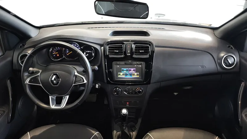 Renault Logan 2023