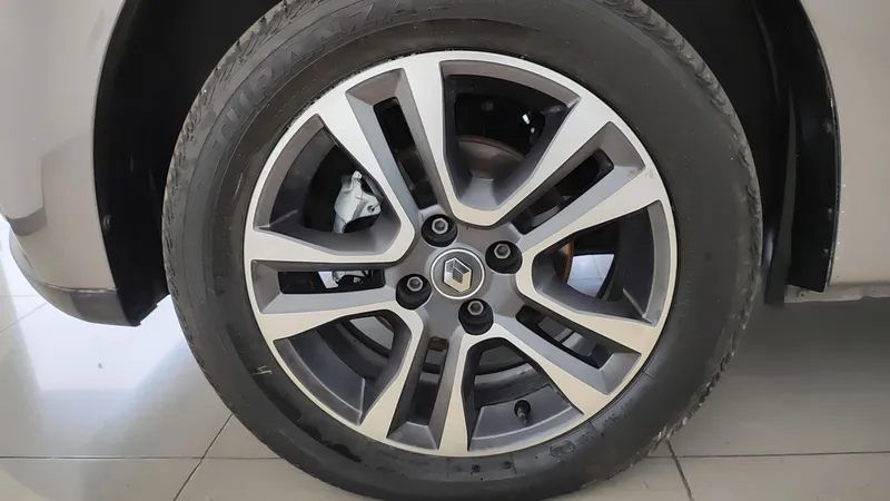 Renault Logan 2023
