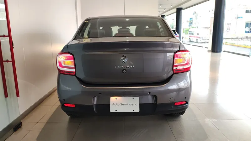 Renault Logan 2023