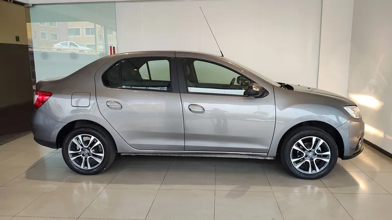 Renault Logan 2023