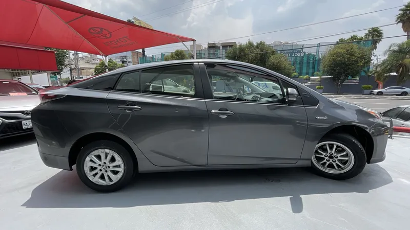 Toyota Prius 2018