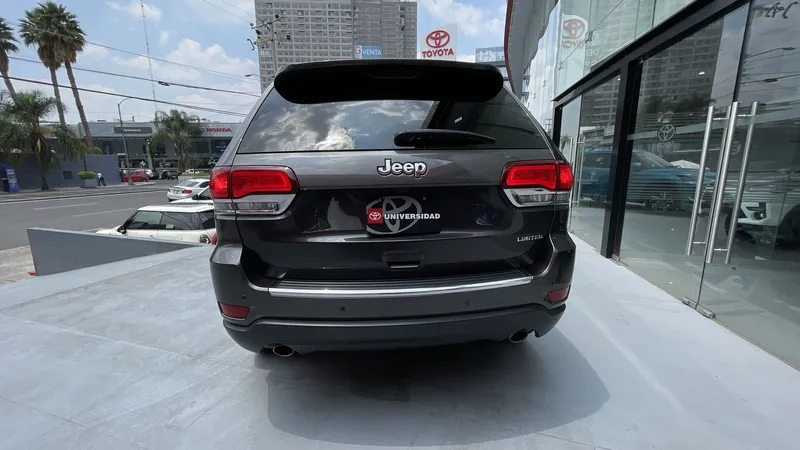 Jeep Grand Cherokee 2021
