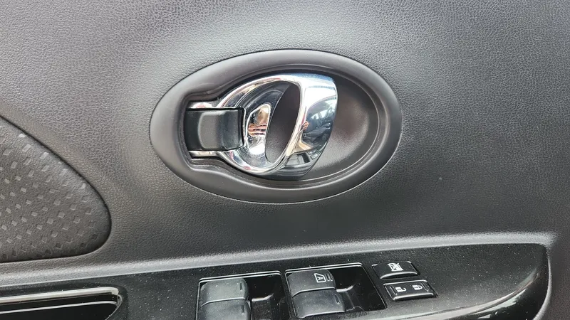 Nissan March 2022