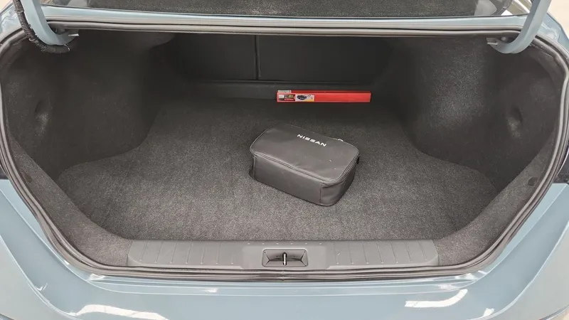Nissan Sentra 2024