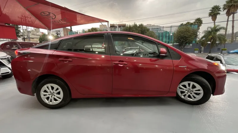 Toyota Prius 2018