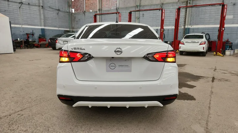 Nissan Versa 2022