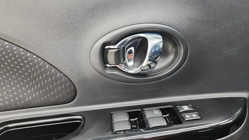 Nissan March 2024