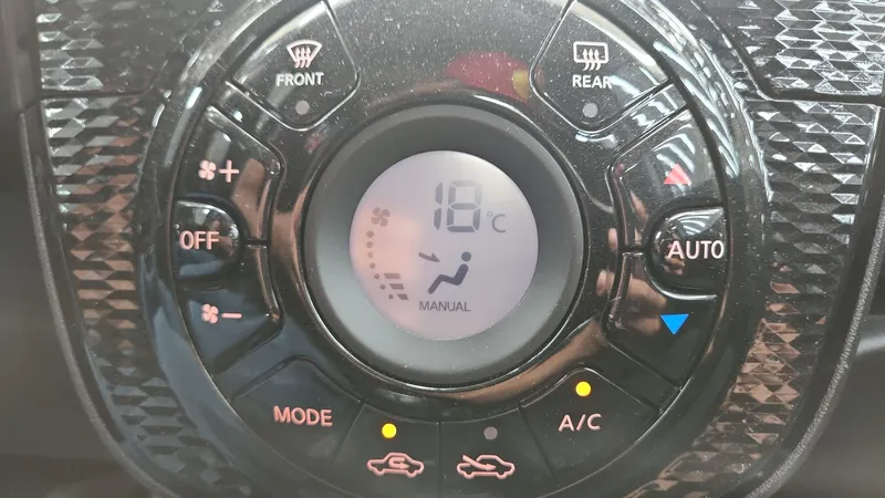 Nissan March 2024