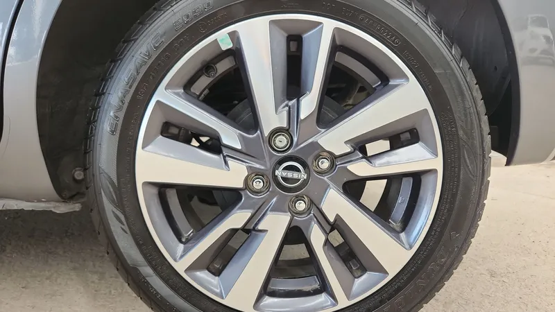 Nissan March 2024
