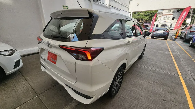 Toyota Avanza 2023