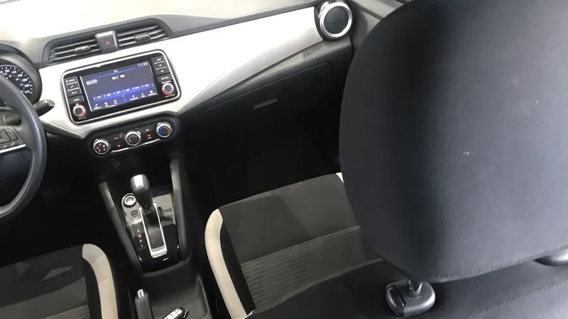 Nissan Versa 2021