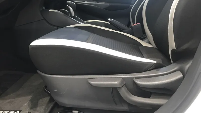 Nissan Versa 2021