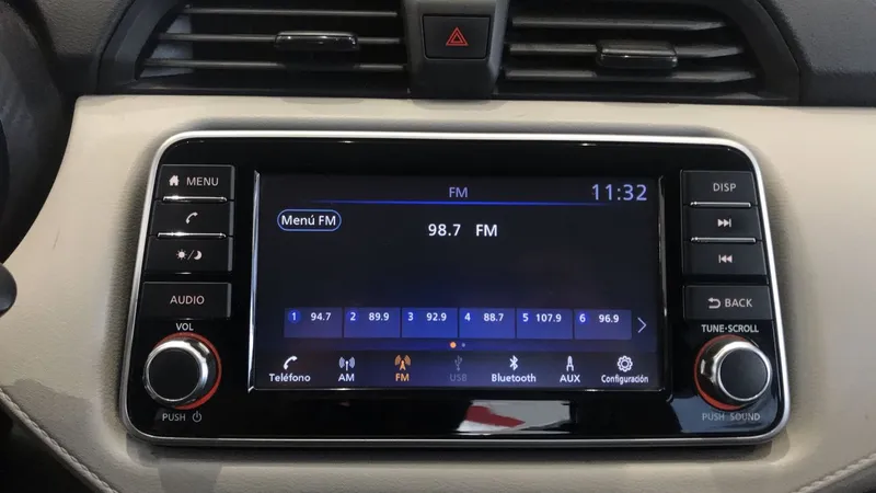 Nissan Versa 2021