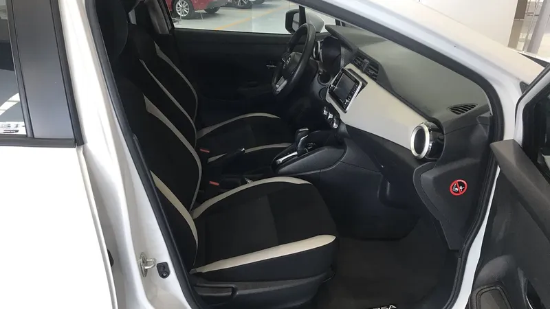 Nissan Versa 2021