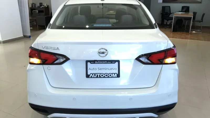 Nissan Versa 2021