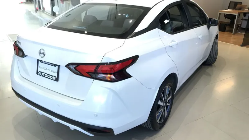 Nissan Versa 2021
