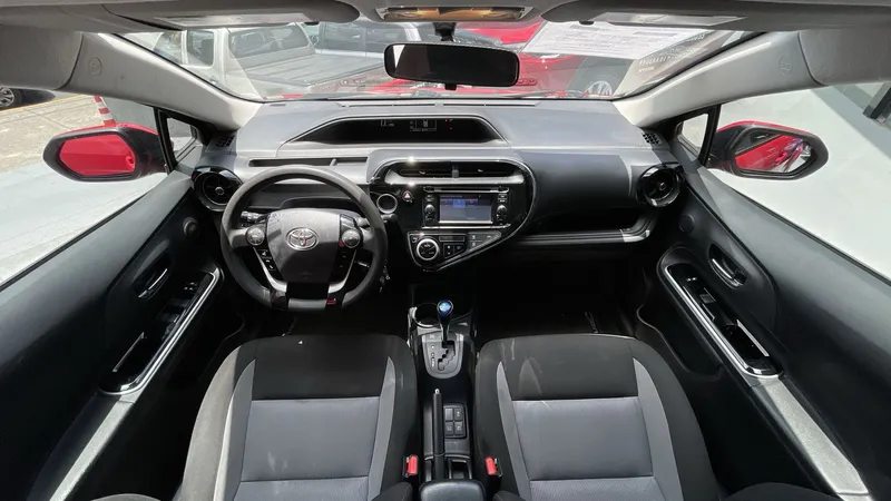 Toyota Prius C 2021