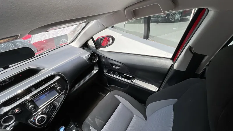 Toyota Prius C 2021